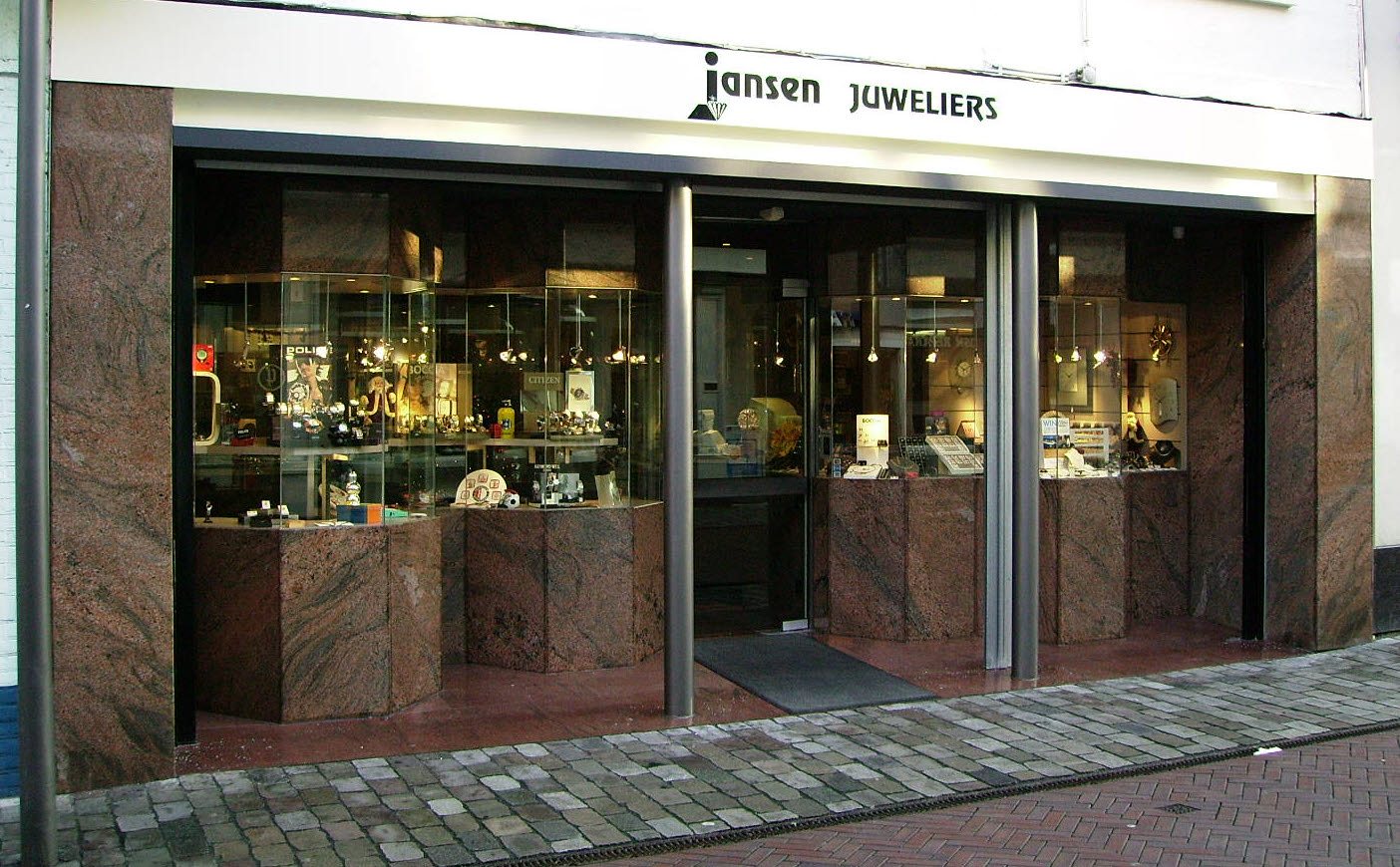 De winkel van Jansen Juweliers aan de Lange Vorststraat in Goes